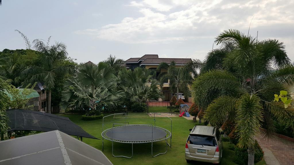 Mactan Breeze - Airport Bed And Breakfast Мактан Екстериор снимка