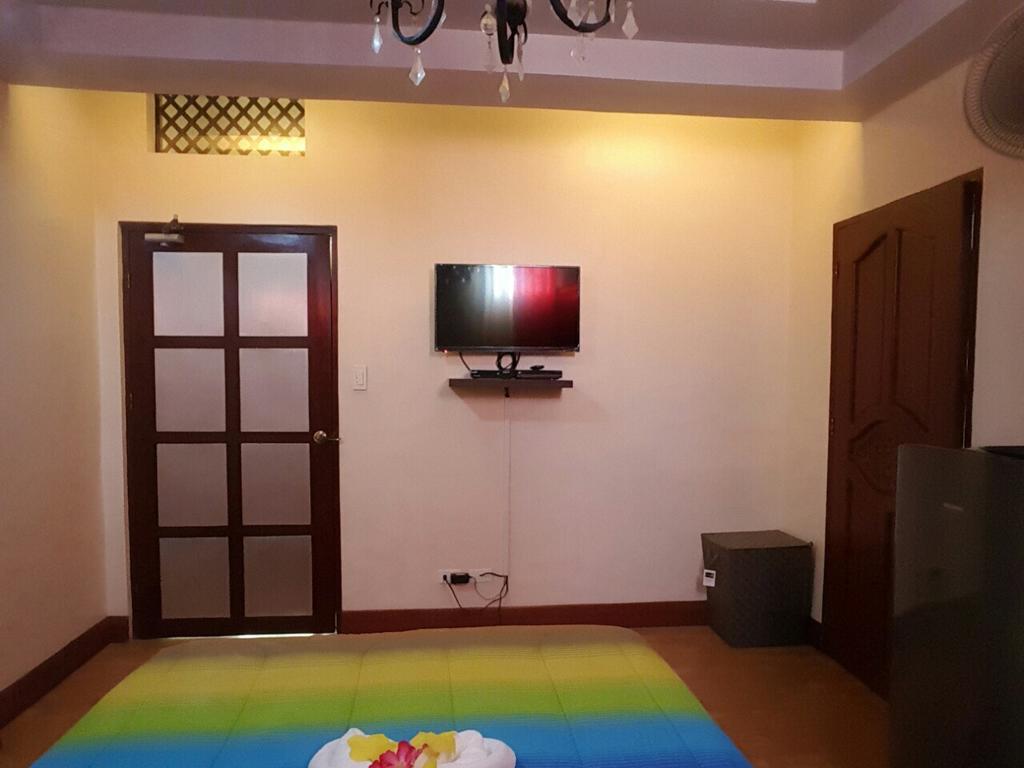Mactan Breeze - Airport Bed And Breakfast Мактан Екстериор снимка
