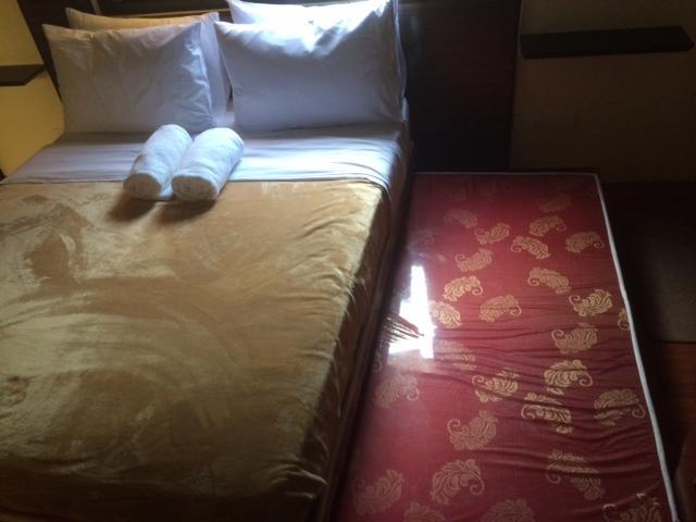 Mactan Breeze - Airport Bed And Breakfast Мактан Екстериор снимка