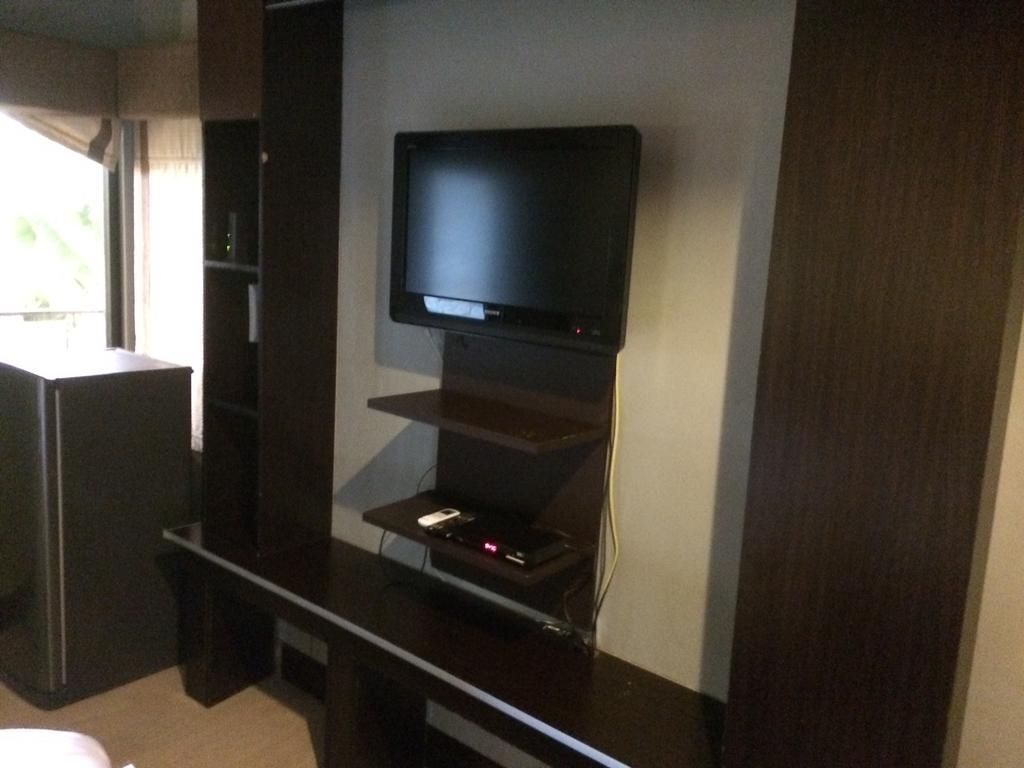Mactan Breeze - Airport Bed And Breakfast Мактан Екстериор снимка