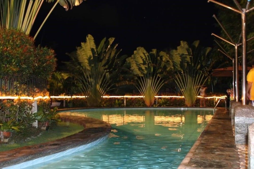 Mactan Breeze - Airport Bed And Breakfast Мактан Екстериор снимка
