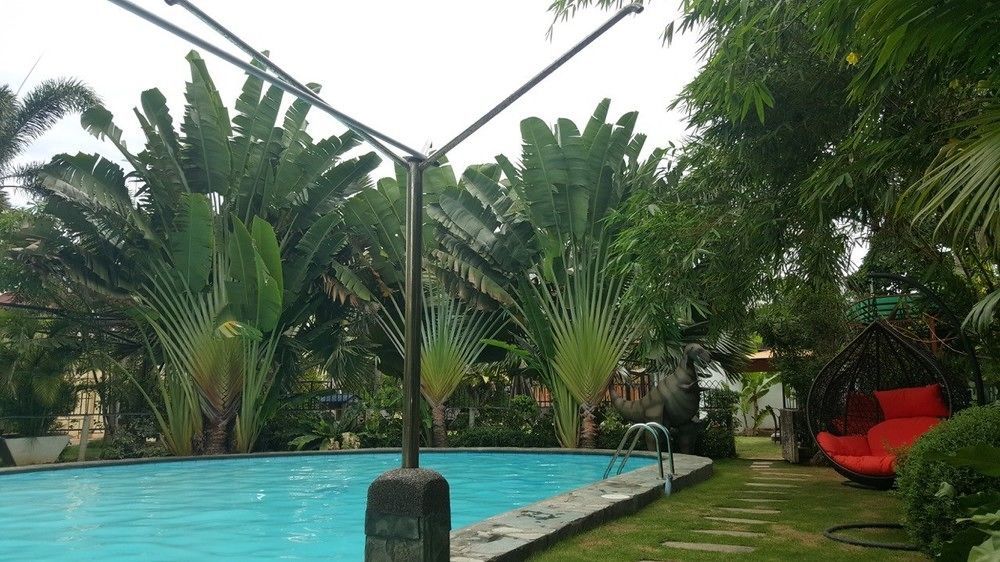 Mactan Breeze - Airport Bed And Breakfast Мактан Екстериор снимка