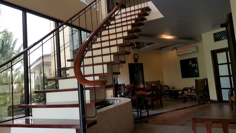 Mactan Breeze - Airport Bed And Breakfast Мактан Екстериор снимка